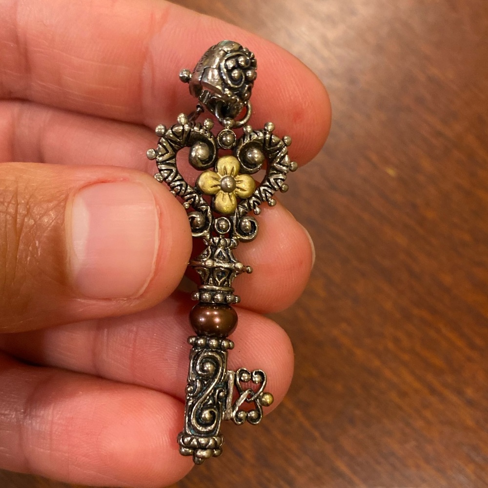 Key lock necklace